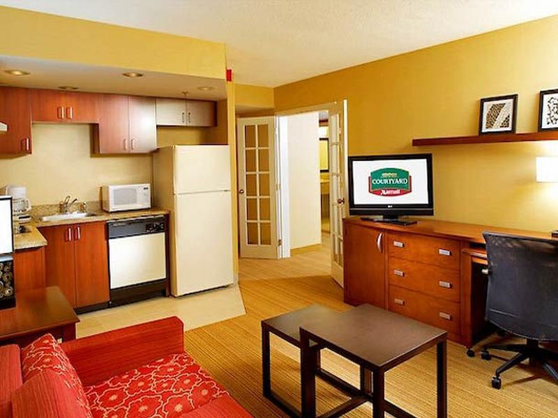 Hotel Courtyard Downtown 3*